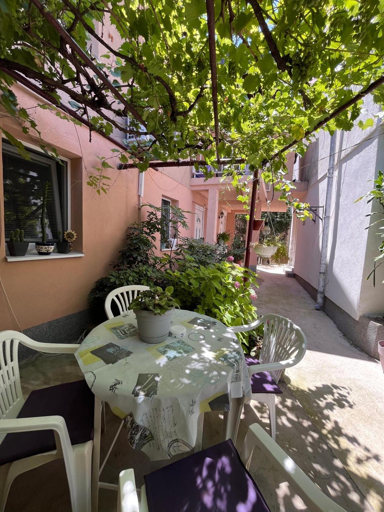 Apartman Nermin Мостар Экстерьер фото